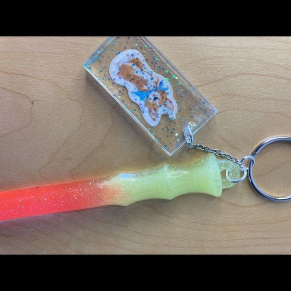 Glow in the dark self defense keychain - Picture 13 of 15